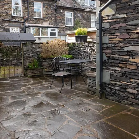 Kentdale - A Lovely Family In *