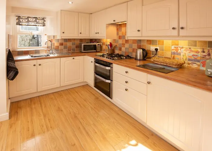 Kentdale - A Lovely Family In *