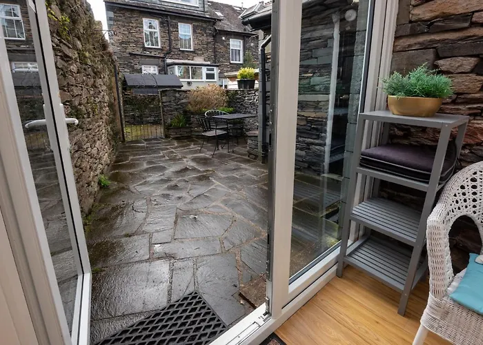 Kentdale - A Lovely Family In *